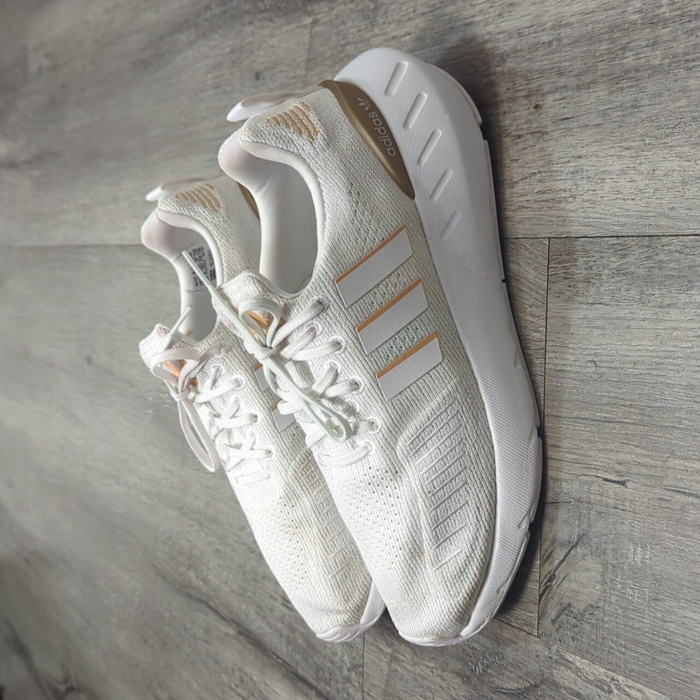Adidas Swift Run 22 Women’s Size 6.5 - Picture 3 of 8